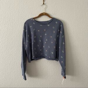Colsie Blue Floral Crop Top Sweatshirt NWT Size Medium